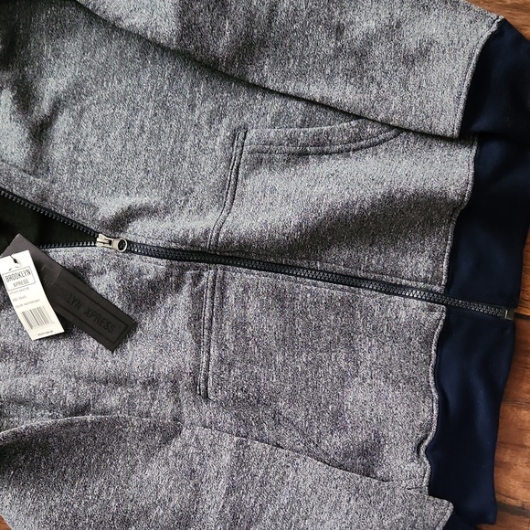 NWT Boys zip up hoodie - Picture 3 of 5